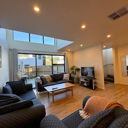 No Party Allowed, Entire Brand New 3 Bedroom Townhouse, Free Unlimited Fibre Wifi And Free Parking Wellington Eksteriør bilde
