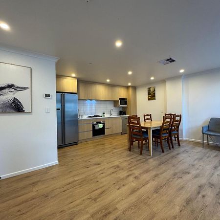 No Party Allowed, Entire Brand New 3 Bedroom Townhouse, Free Unlimited Fibre Wifi And Free Parking Wellington Eksteriør bilde