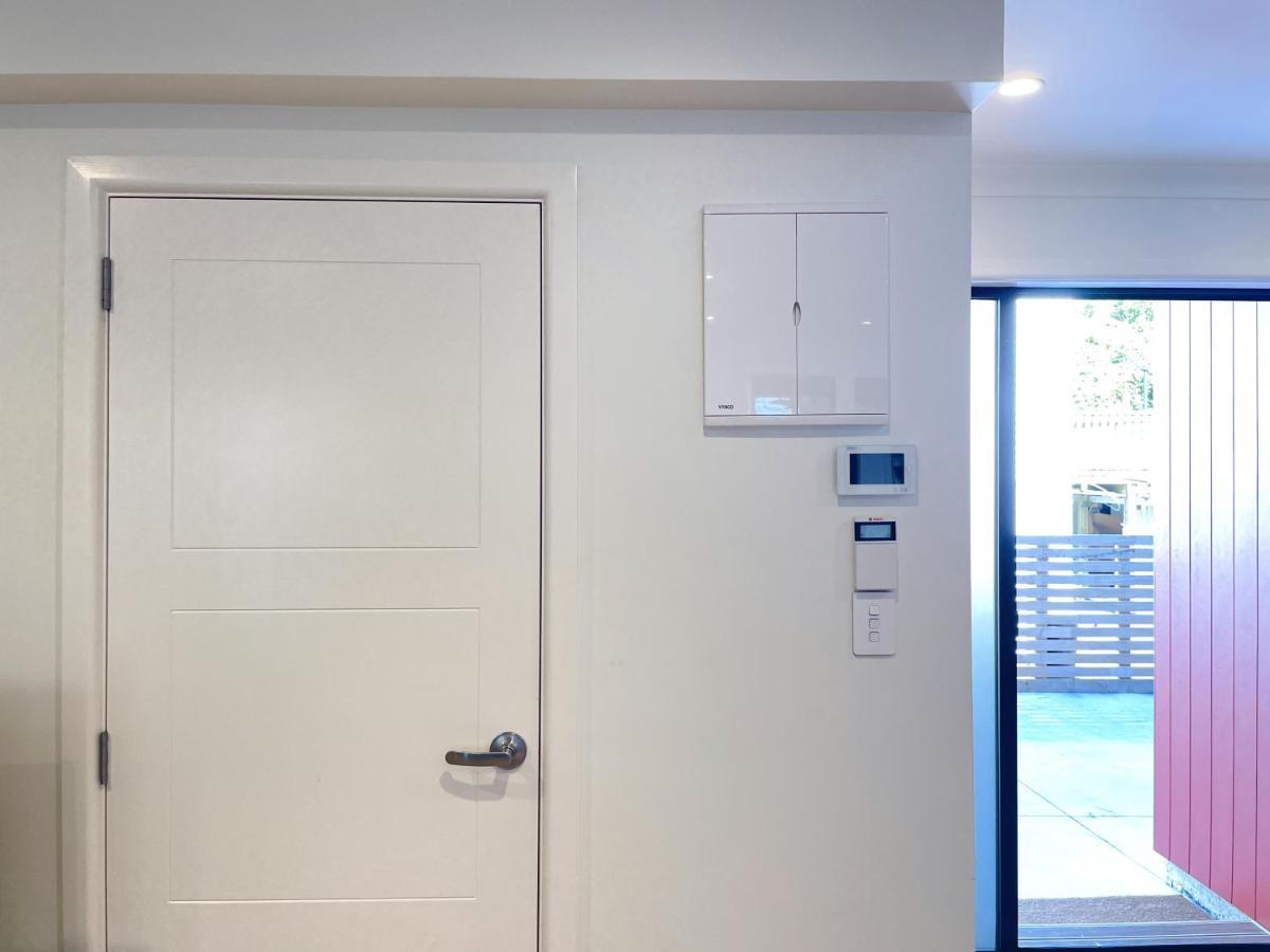 No Party Allowed, Entire Brand New 3 Bedroom Townhouse, Free Unlimited Fibre Wifi And Free Parking Wellington Eksteriør bilde
