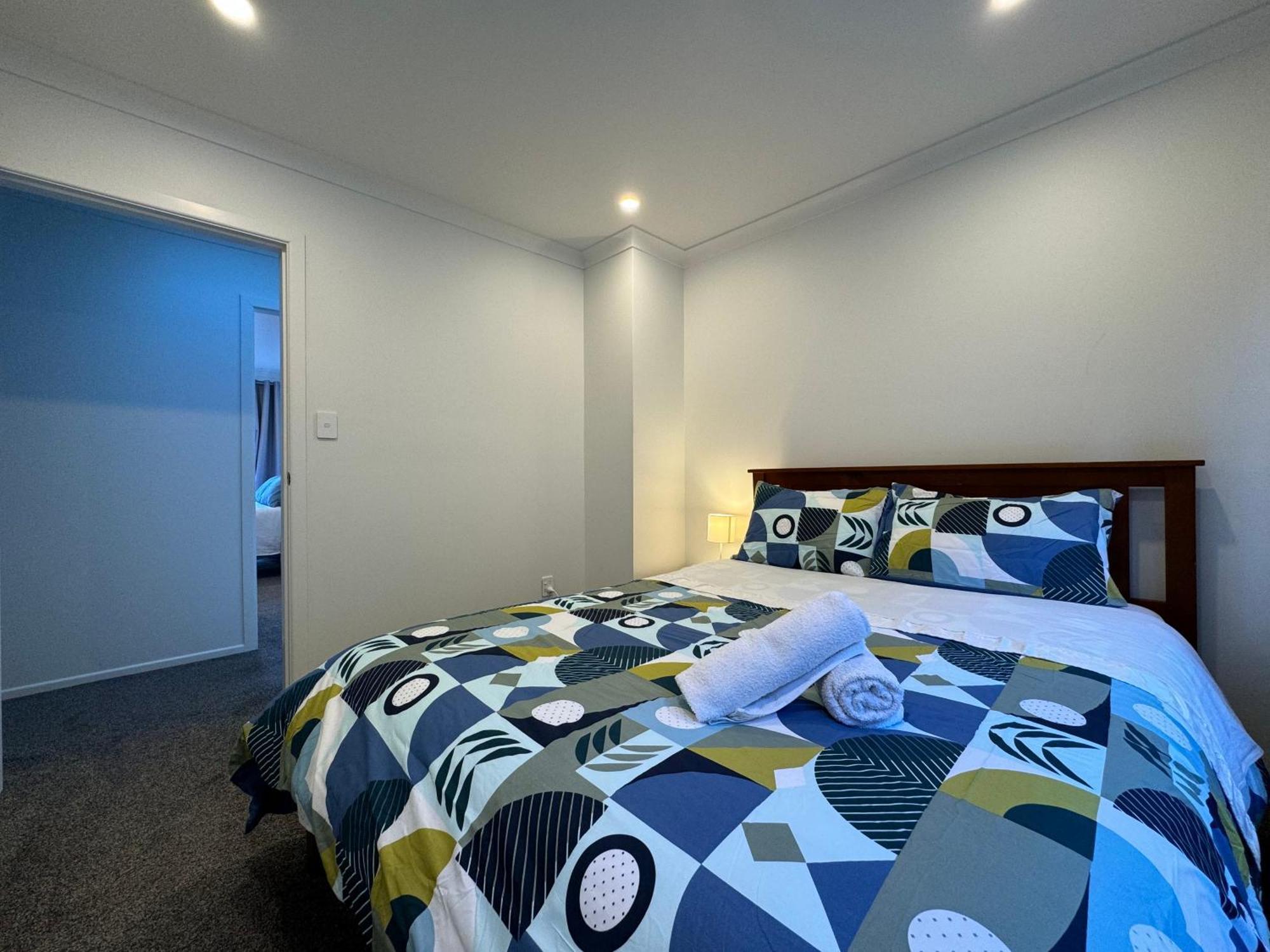 No Party Allowed, Entire Brand New 3 Bedroom Townhouse, Free Unlimited Fibre Wifi And Free Parking Wellington Eksteriør bilde