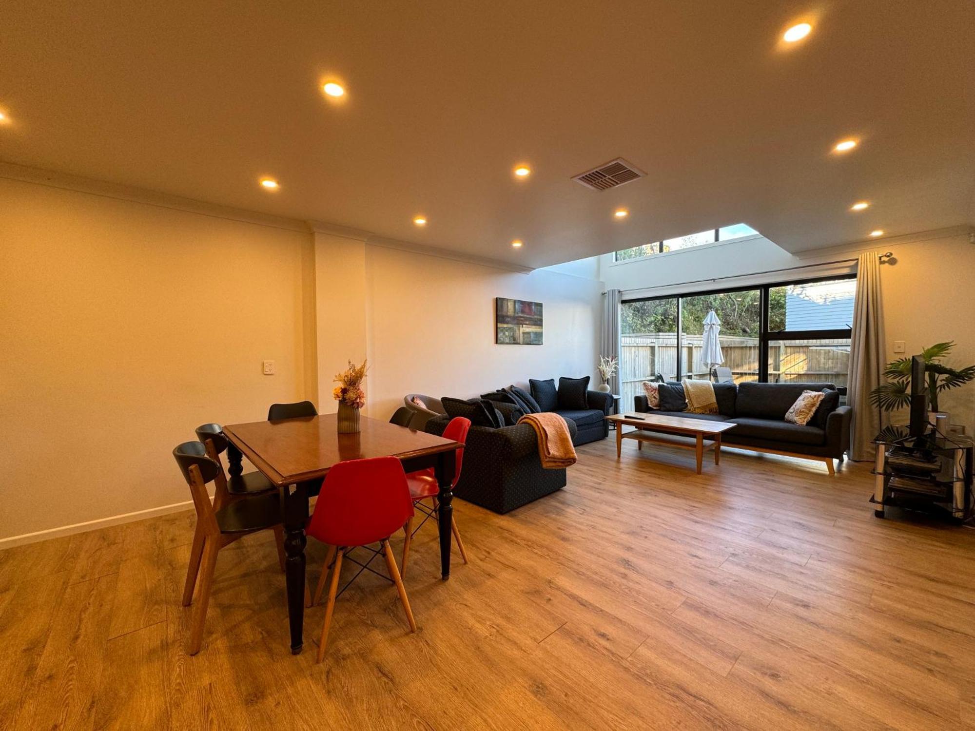 No Party Allowed, Entire Brand New 3 Bedroom Townhouse, Free Unlimited Fibre Wifi And Free Parking Wellington Eksteriør bilde