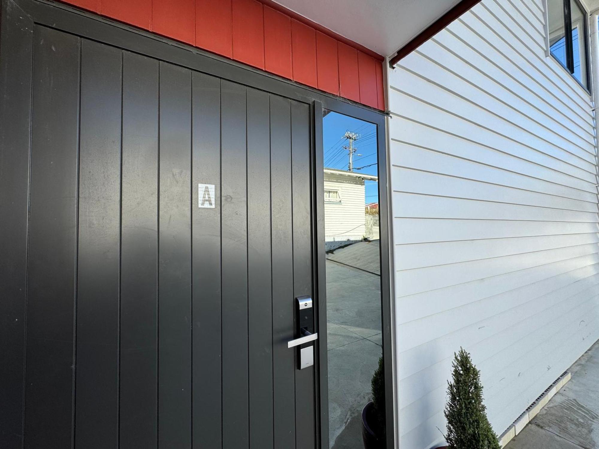 No Party Allowed, Entire Brand New 3 Bedroom Townhouse, Free Unlimited Fibre Wifi And Free Parking Wellington Eksteriør bilde