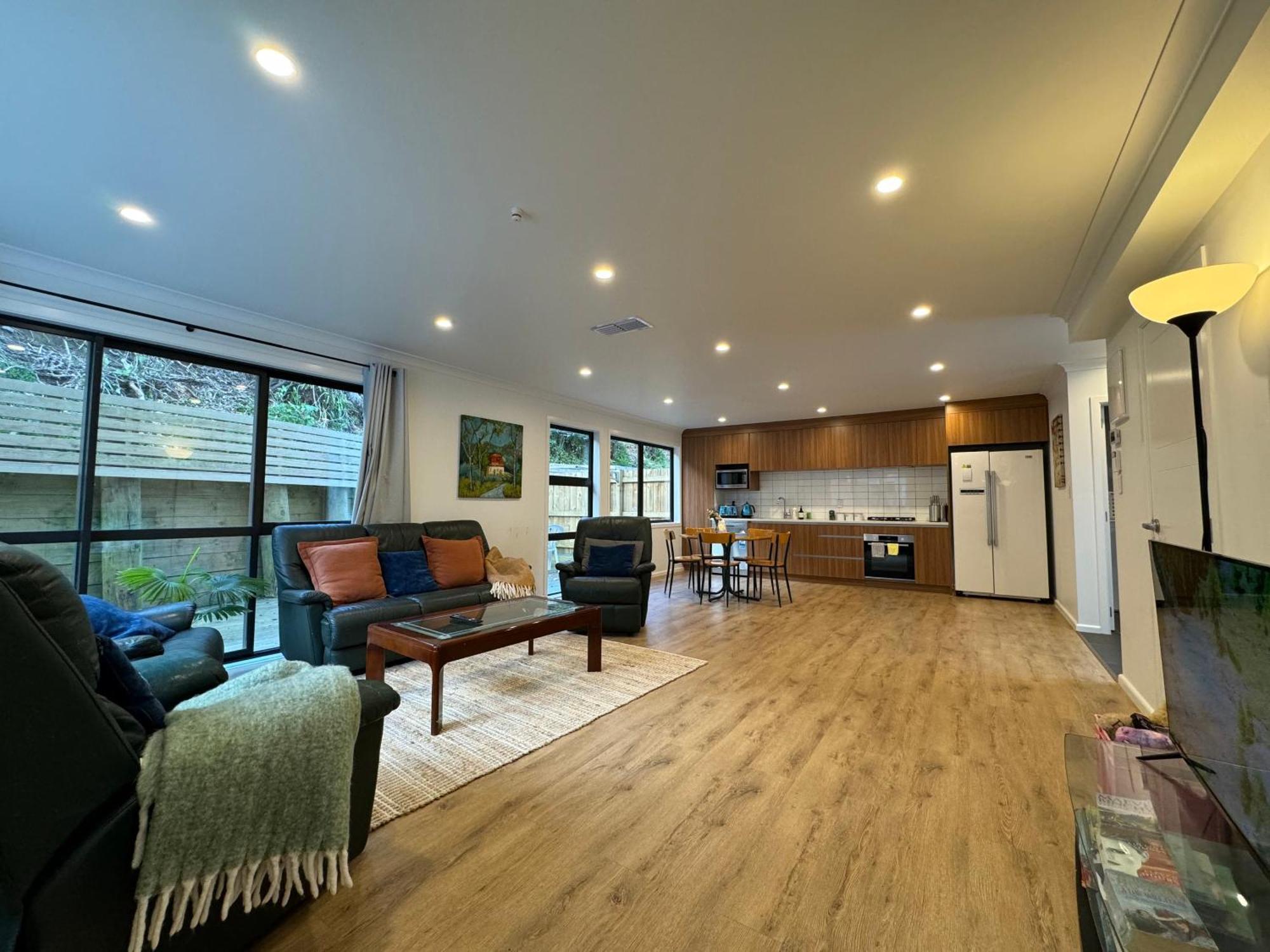 No Party Allowed, Entire Brand New 3 Bedroom Townhouse, Free Unlimited Fibre Wifi And Free Parking Wellington Eksteriør bilde