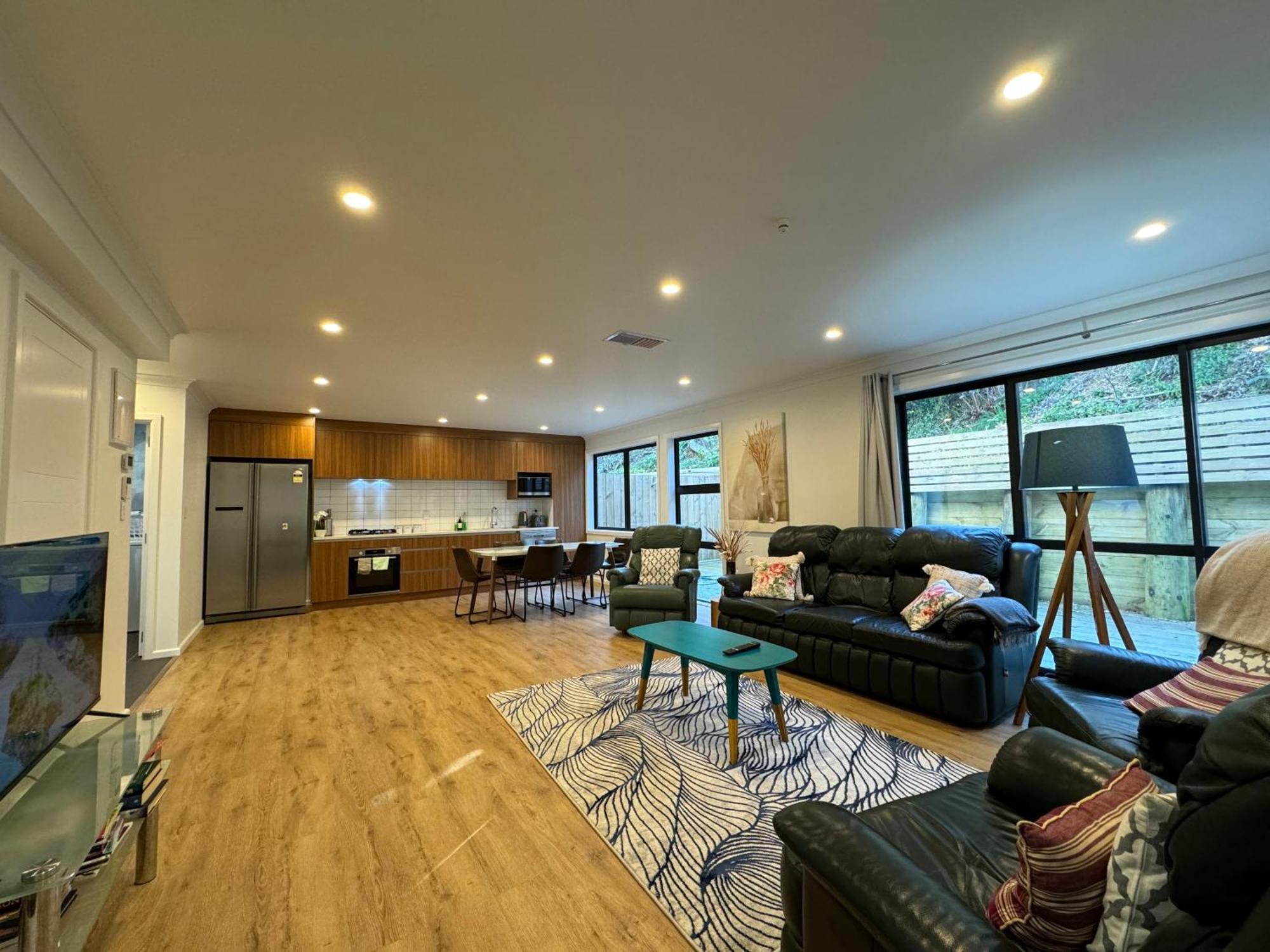 No Party Allowed, Entire Brand New 3 Bedroom Townhouse, Free Unlimited Fibre Wifi And Free Parking Wellington Eksteriør bilde
