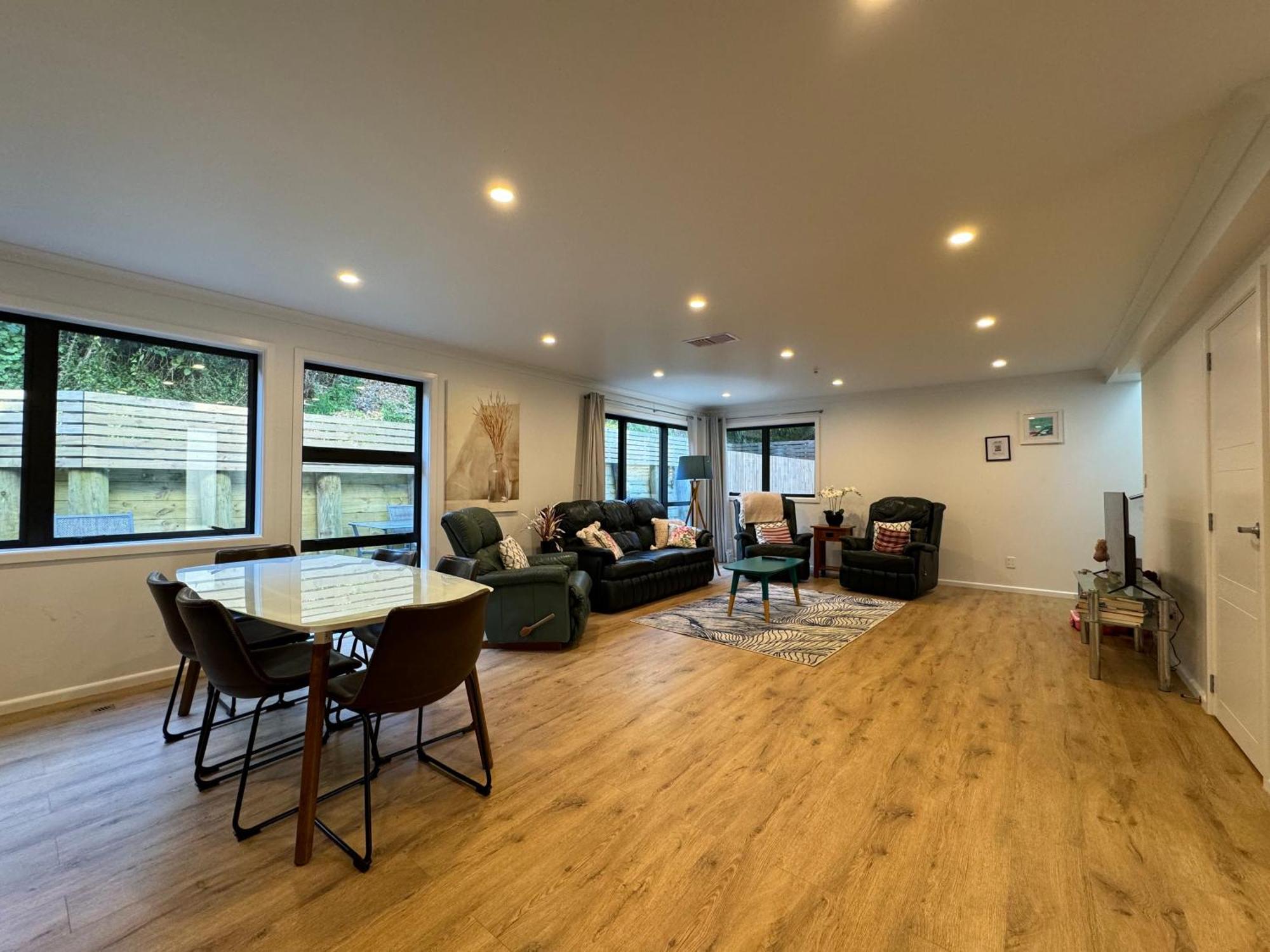 No Party Allowed, Entire Brand New 3 Bedroom Townhouse, Free Unlimited Fibre Wifi And Free Parking Wellington Eksteriør bilde