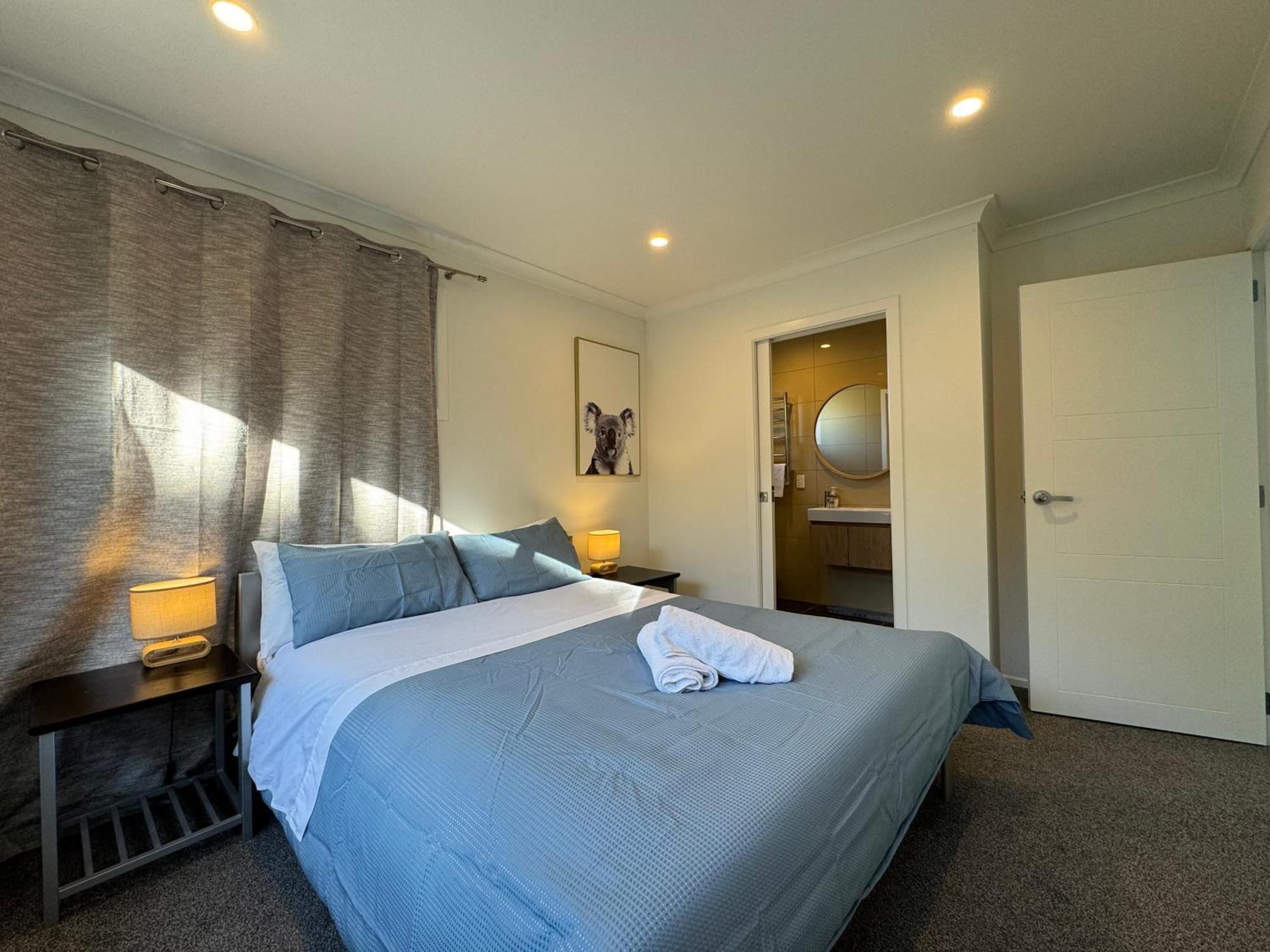 No Party Allowed, Entire Brand New 3 Bedroom Townhouse, Free Unlimited Fibre Wifi And Free Parking Wellington Eksteriør bilde