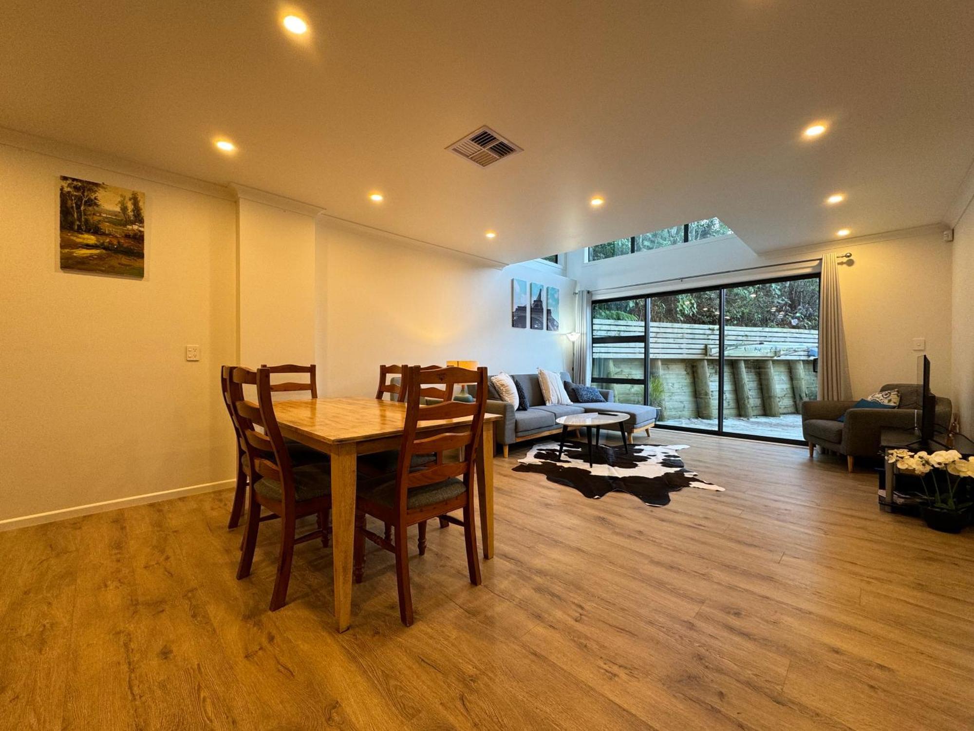 No Party Allowed, Entire Brand New 3 Bedroom Townhouse, Free Unlimited Fibre Wifi And Free Parking Wellington Eksteriør bilde